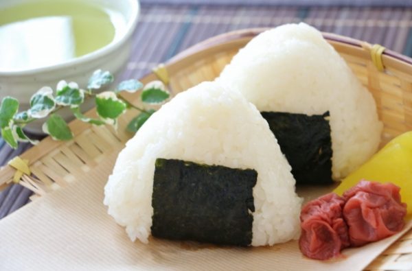 三角おにぎり